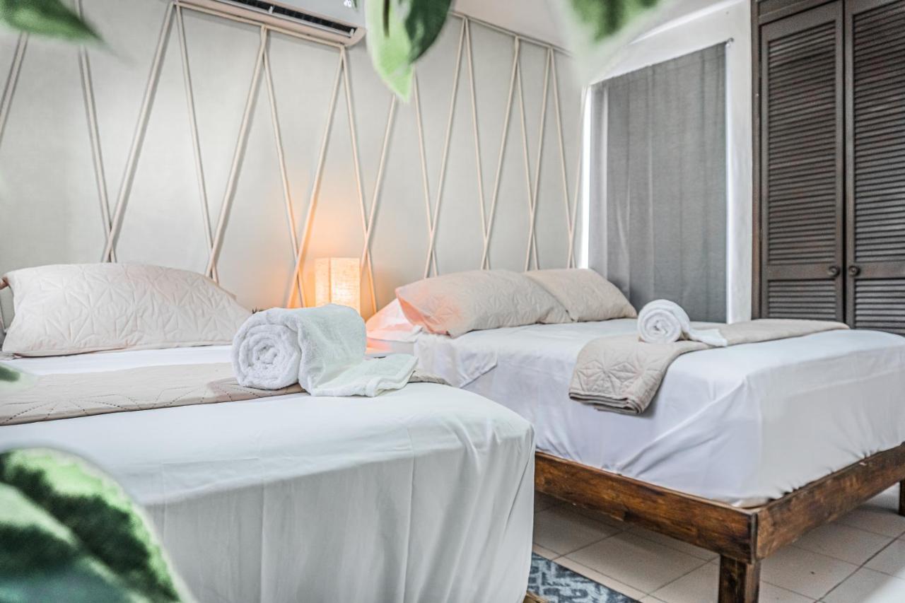 Pako Stays - Luxurious & Spacious 2 Bedroom Apartments Close To The Beach, Free Wi-Fi, Ideal Location In Downtown Cancun Centro エクステリア 写真