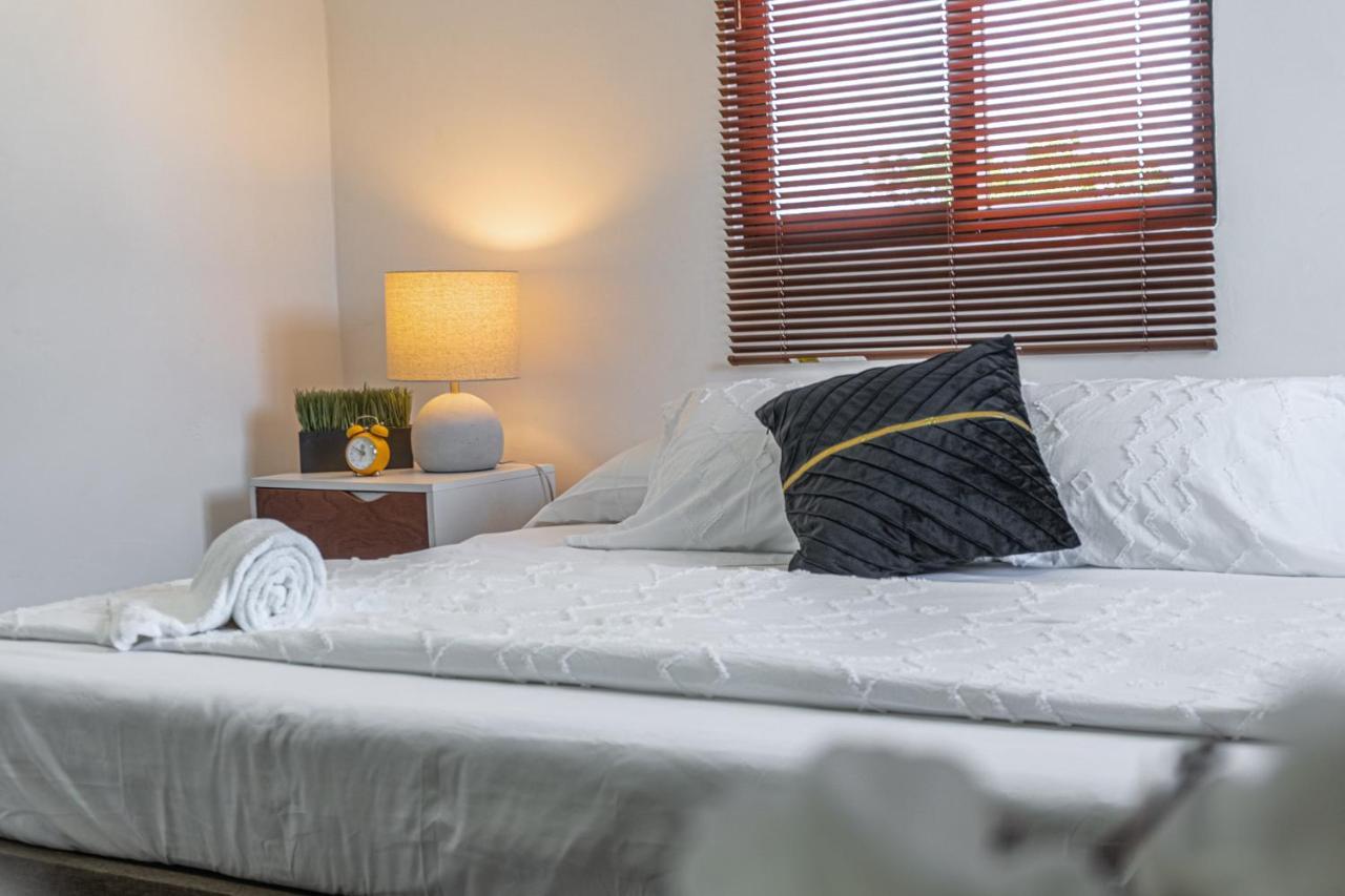 Pako Stays - Luxurious & Spacious 2 Bedroom Apartments Close To The Beach, Free Wi-Fi, Ideal Location In Downtown Cancun Centro エクステリア 写真