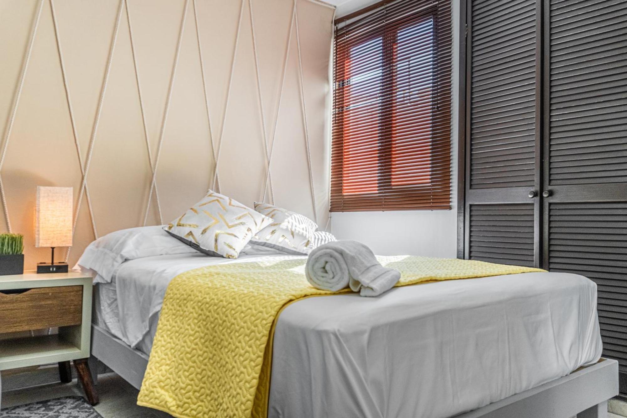 Pako Stays - Luxurious & Spacious 2 Bedroom Apartments Close To The Beach, Free Wi-Fi, Ideal Location In Downtown Cancun Centro エクステリア 写真